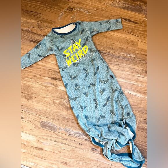 Rags to Raches Halloween stay weird baby pouch infant sack moth 0-3 months - Picture 1 of 5